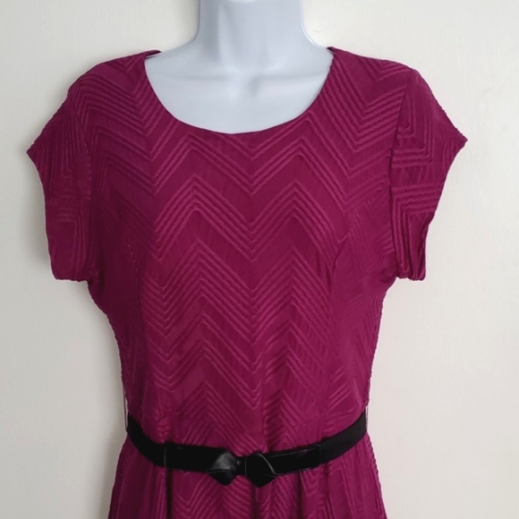 🌟Candie's Chevron Design Dress W/ Bow Belt - Picture 3 of 10